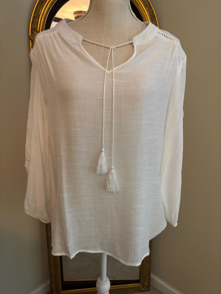 Zac & Rachel Lightweight Top With Cut-Out Embroidery - Size Xl